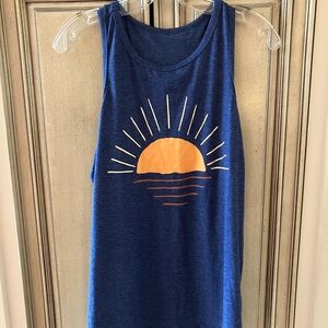 ☀️New top size L